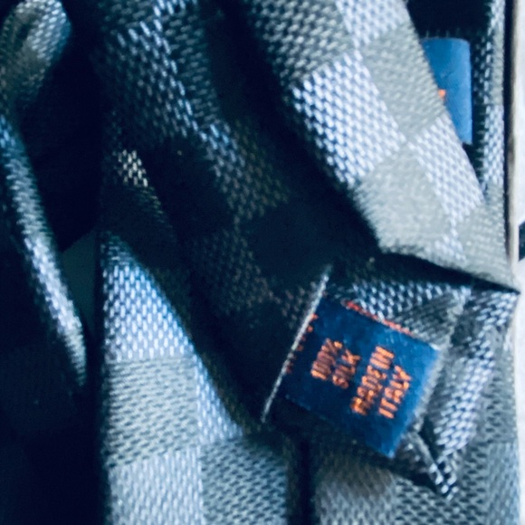 Louis Vuitton silk tie - Picture 3 of 7
